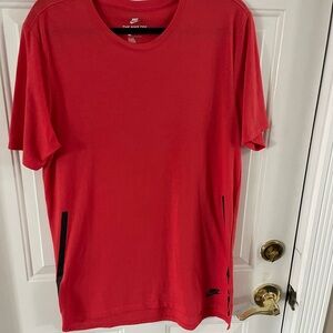 Nike Men's Vibrant Red Short Sleeve Tee Medium long style